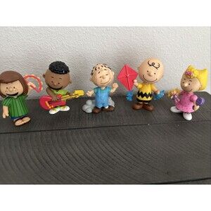 Lot of 5 Peanuts 3" Figures Just Play Pig Pen Charlie Brown Patty Sally Franklin